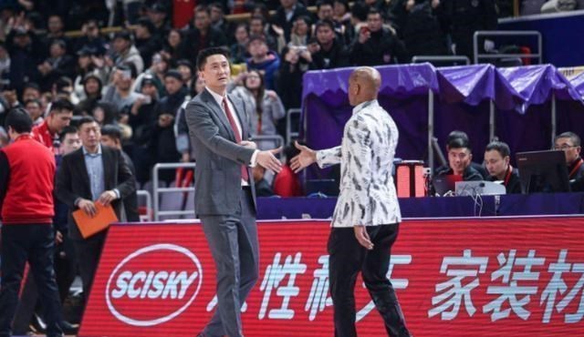 『斯蒂芬·马布里』马布里胆子太大了！从广东宏远手中抢人 试训NCAA中锋+天才后卫