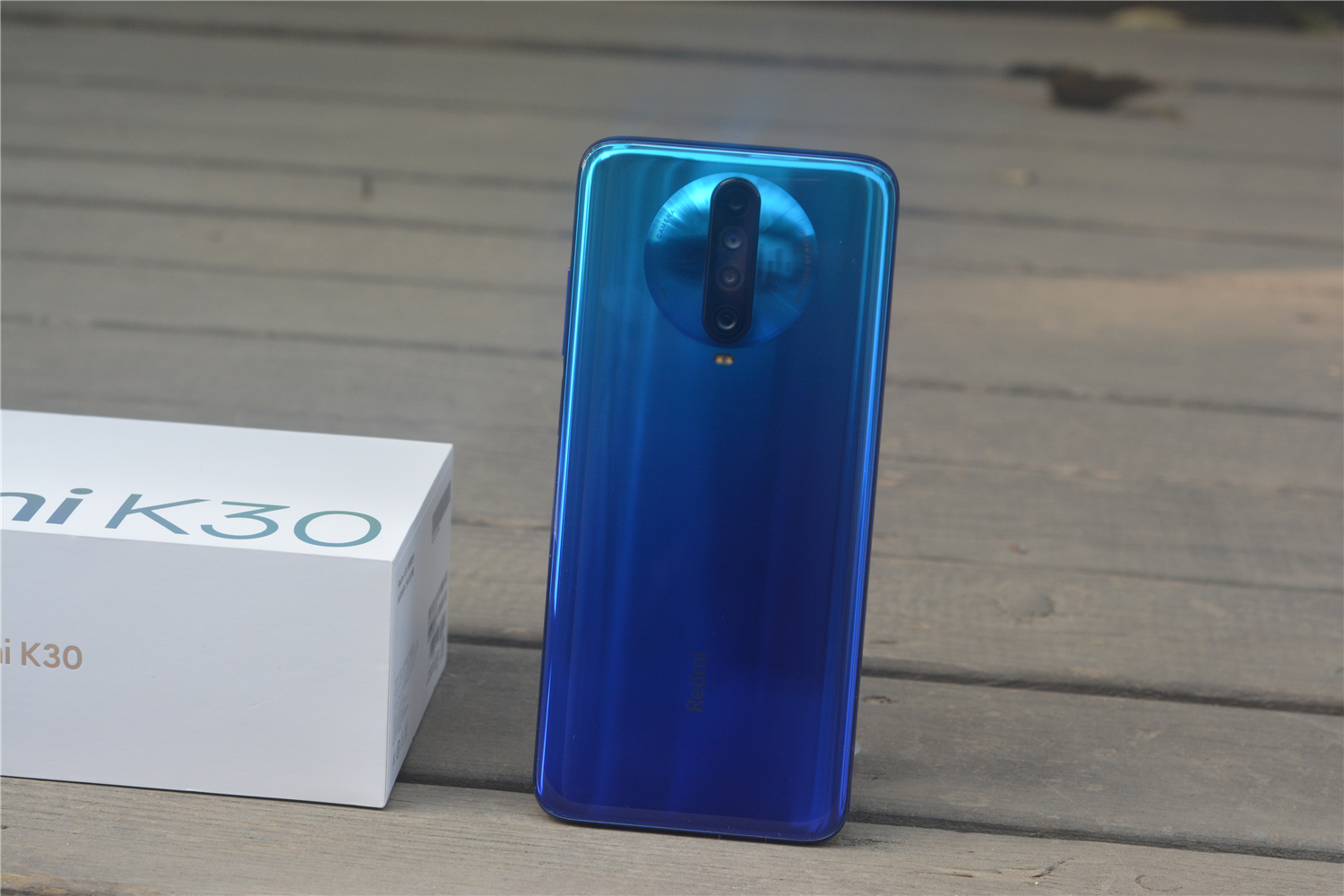 [5g手机]最便宜5G手机价格再次刷新，从1999降至1299，千元5G正式普及！