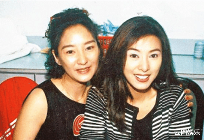 徐少强|69岁徐少强现身聚会,身材消瘦头发几乎掉光,与雪梨儿子同桌用餐