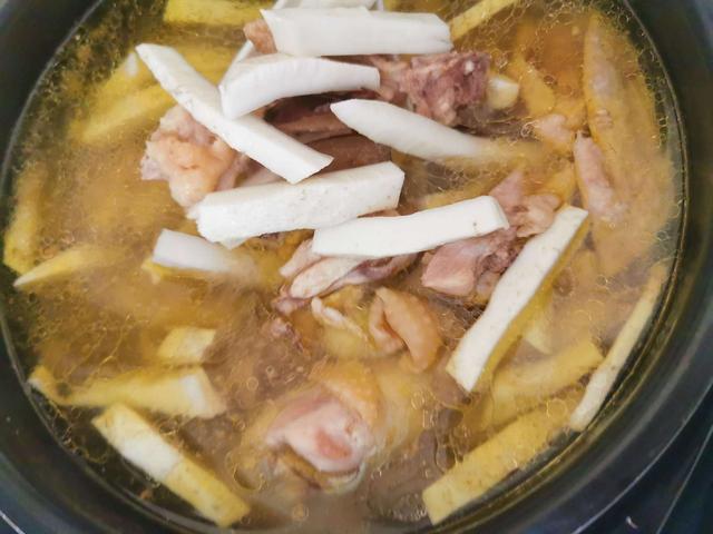 『猪肉』6月，吃大鱼大肉不如吃它，比猪肉便宜，常吃清热去火，快收藏