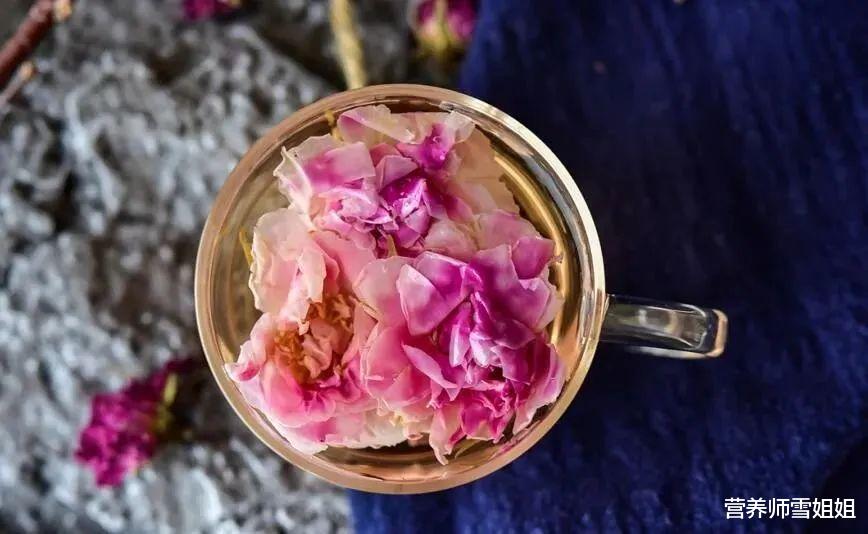 肝脏▲身体长出一痣，两处发红，半夜总自然醒，是在提醒你，肝出问题了