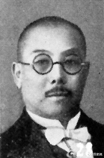 多尔衮■军统2次刺杀汉奸傅筱庵失败，他却被厨子砍死在自家床上