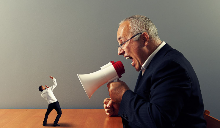 「」为什么越不想“麻烦”领导，越得不到重用？看职场老油条咋说