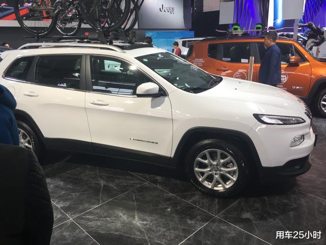 昂科威|美系中型SUV的较量，别克昂科威与Jeep自由光，谁才是家用首选？