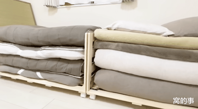 []看了这对日本小夫妻的家才发现，家中半数物品可以丢掉了！