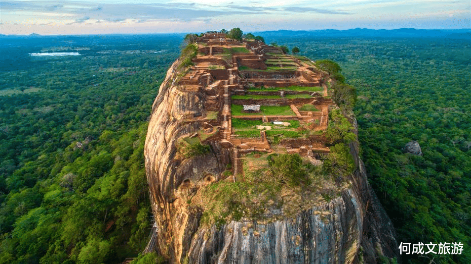 四川省|一座“神秘”的古城，建在180米巨石上，存在千年，没人知其来历