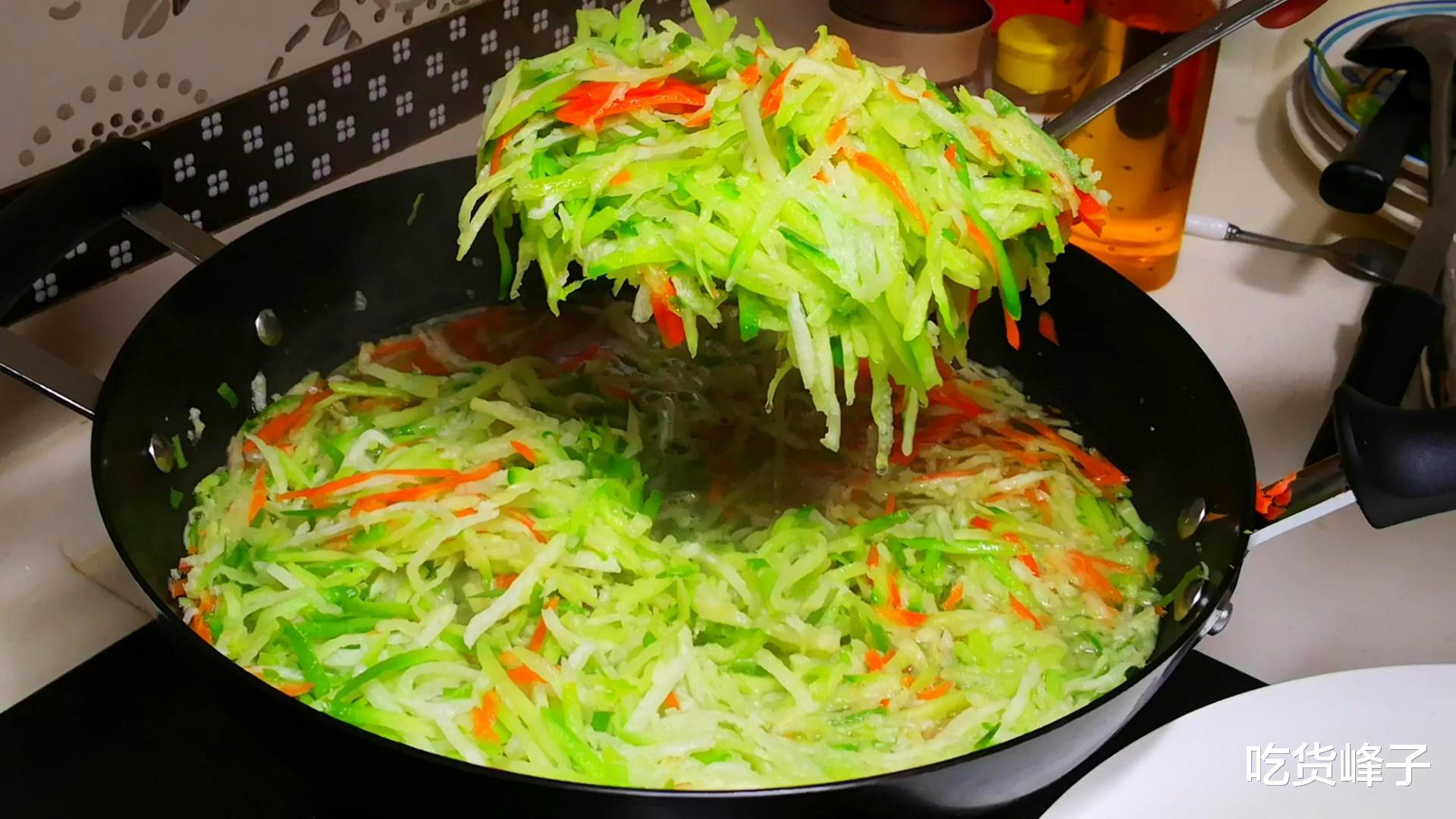 炸丸子|不管炸什么丸子，牢记“3要点”，丸子外酥里嫩，凉了也不干不硬
