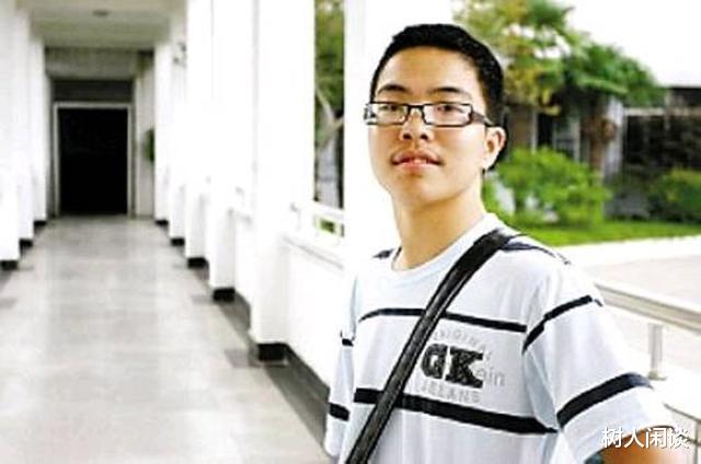 高考作文|高考生写下755字作文，有30字阅卷组长都不认识，却被评为满分作文