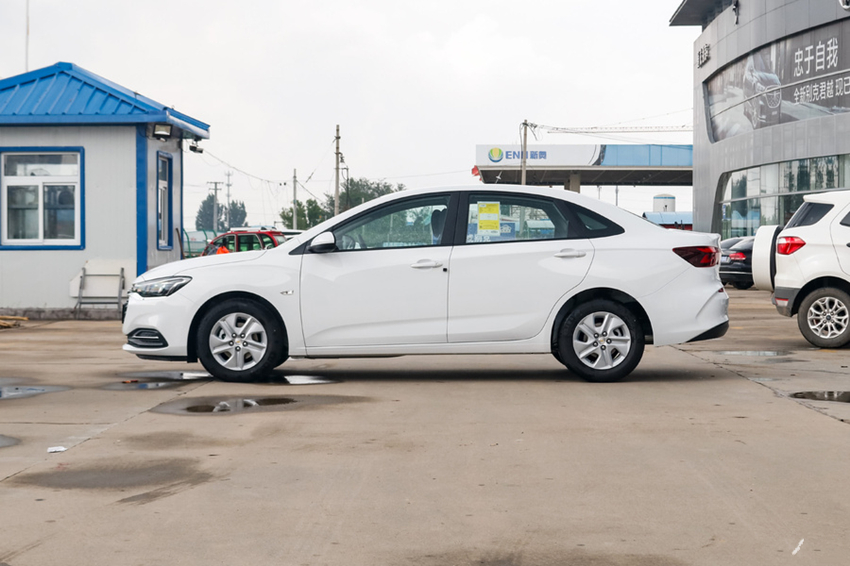 新车|又一合资卖“白菜价”！跌至6.9万，比思域还漂亮，30天卖18216辆