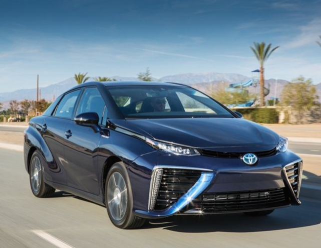 「大众汽车」买车选丰田还是大众？车主：十年后，一个猛虎，一个弱鸡