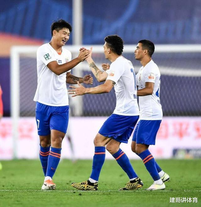 郭田雨|7号对决！韦世豪VS郭田雨！粤媒猜中了7号会进球，却不是韦世豪