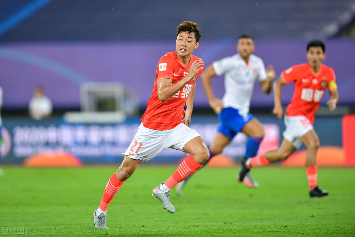 广州恒大|坏消息！恒大本轮比赛还没开打就损兵折将，久违之人或将因此上位