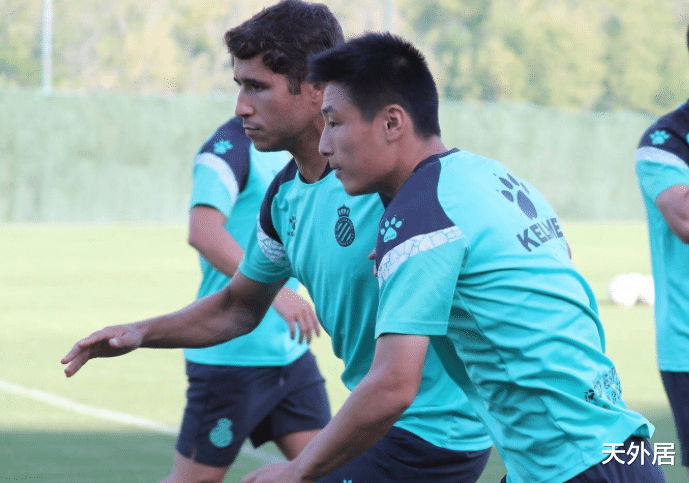 武磊|武磊新赛季第一球!完美的反跑+打穿门将大小门,锁定主力位置