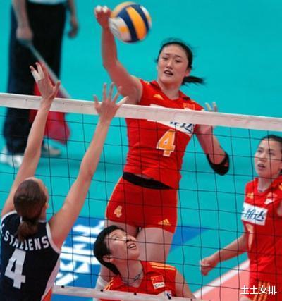 刘亚男：舍本逐末！黄金一代中国女排1位置改变，导致北奥无缘卫冕