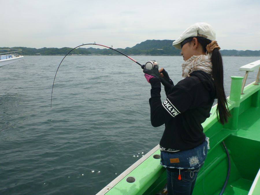 「」没有机会去海边钓鱼?在文字中感受海矶钓法同样过瘾!