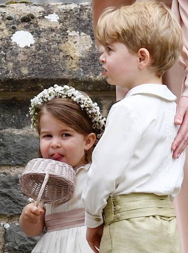 夏洛特公主▲流年清欢、岁月静好；夏洛特公主浅笑嫣然的背后是让人捧腹的囧表情包合集