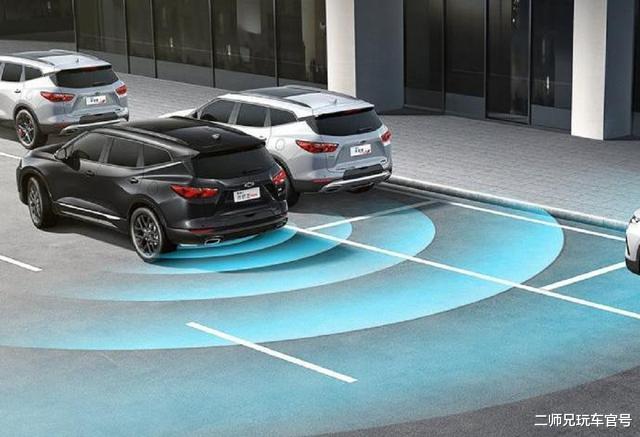 新车@又一美系中大型SUV，长4999mm，起步2.0T+9AT，7座布局，或25万起