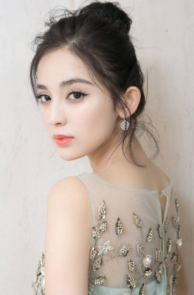 #杨幂#外国人眼中最美的4位国内女星，赵丽颖杨幂未上榜，第一实至名归