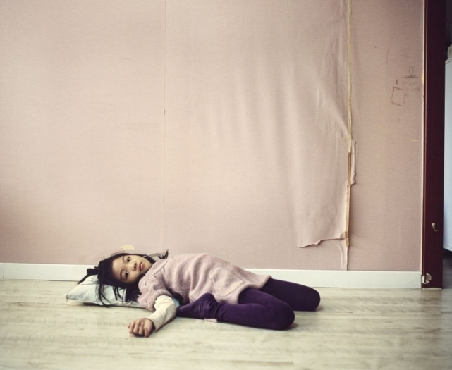 韩懿莹|网易云热评:同桌是个假小子,我喊她“老弟”,高考结束她穿着JK……