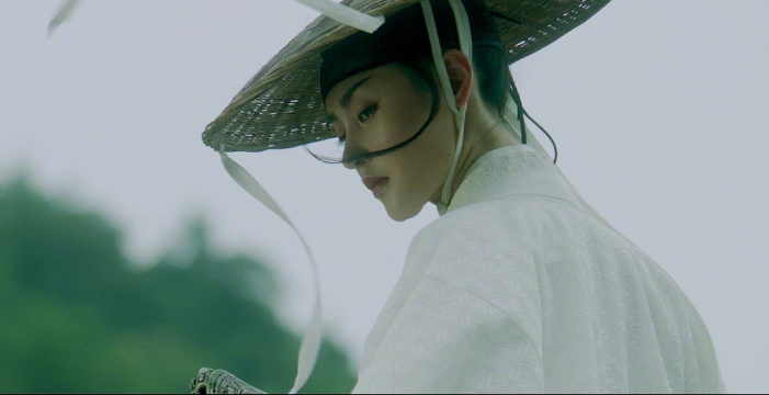 张天爱|张天爱再现一眼万年，《雪中悍刀行》斗篷造型过于惊艳，碾压女主