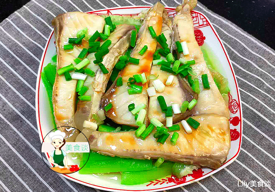 【食材】丝瓜和它是天生一对，蒸一蒸8分钟出锅，鲜到流口水，简单又营养