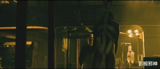 #艾娃#这部关于「臀部」的电影，污到深处有点萌