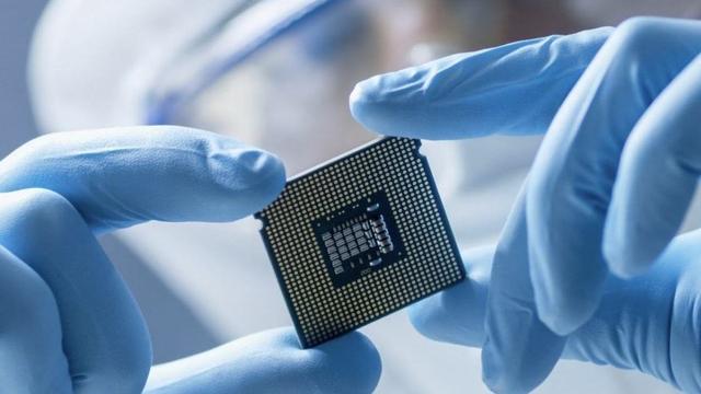 芯片|北大“碳基芯片”，真能完全摆脱ASML光刻机，实现“换道超车”？