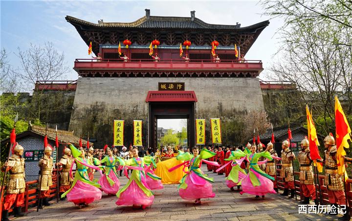 荡口古镇■中国最不“厚道”的5A级景区,全是人造景区,一瓶水10元门票480