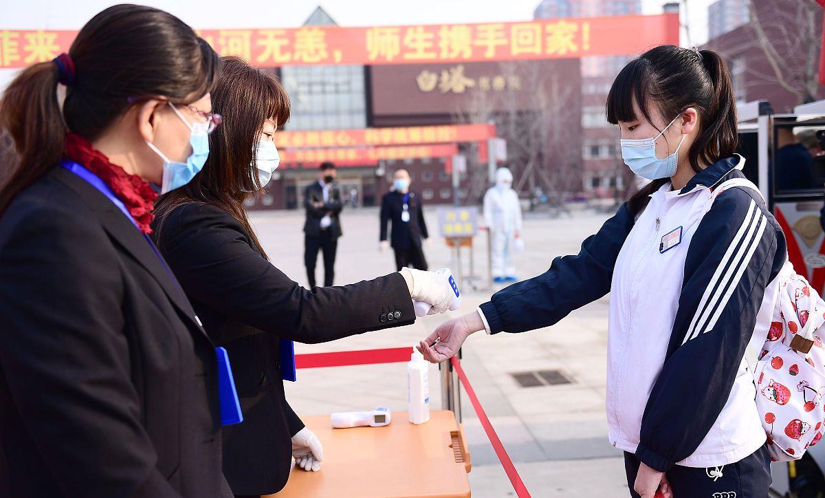 高校：高校开学倒计时，28省已公布开学时间，学生：最担心期末考试！