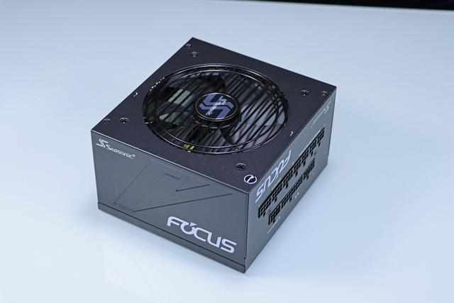 「机箱」实战装机——i5 10400 有 i7 9700K 几成功力？