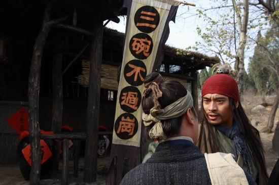 「牛排」在西餐厅里，每份牛排都配鸡蛋，多数人直接吃掉，服务员：真土鳖
