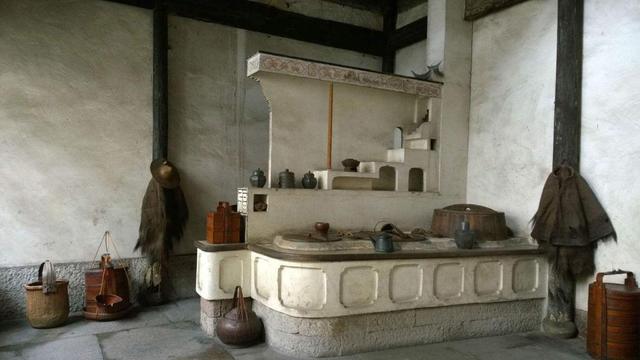 |你家橱柜还在用定制的？我家直接砖砌，耐用美观，还能省下一两万