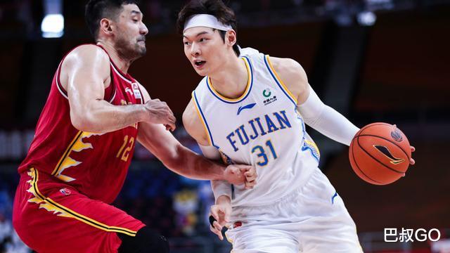 【陈林坚】38+14+5+3！王哲林扭头就走，陈林坚摇头叹气，球迷：劳森太软了