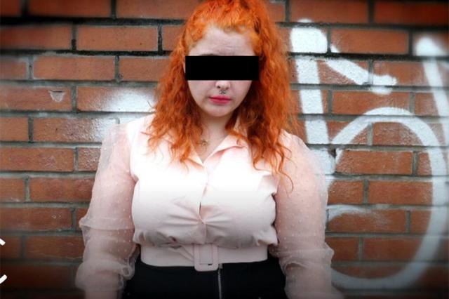 |20岁英女大学生从事特殊兼职，下半身不能穿衣服，重拾找到自信