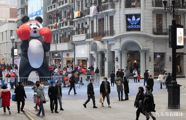 九头鸟自媒体 重返武汉!疫情爆发近一年之际,武汉处处充满了“人间烟火气”