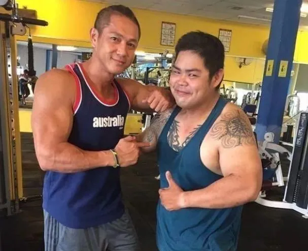 [燃脂]“猪八戒”少年2年吃10000个鸡蛋！从330斤变成肌肉男