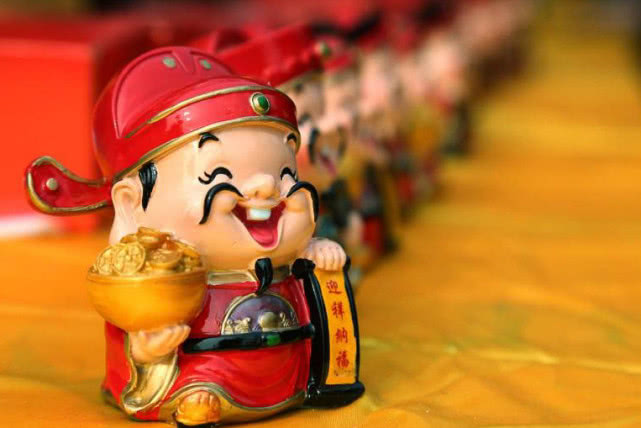 #运势#4月初开始,运势扶摇直上,3生肖生意火爆,赚钱增多,马到成功!