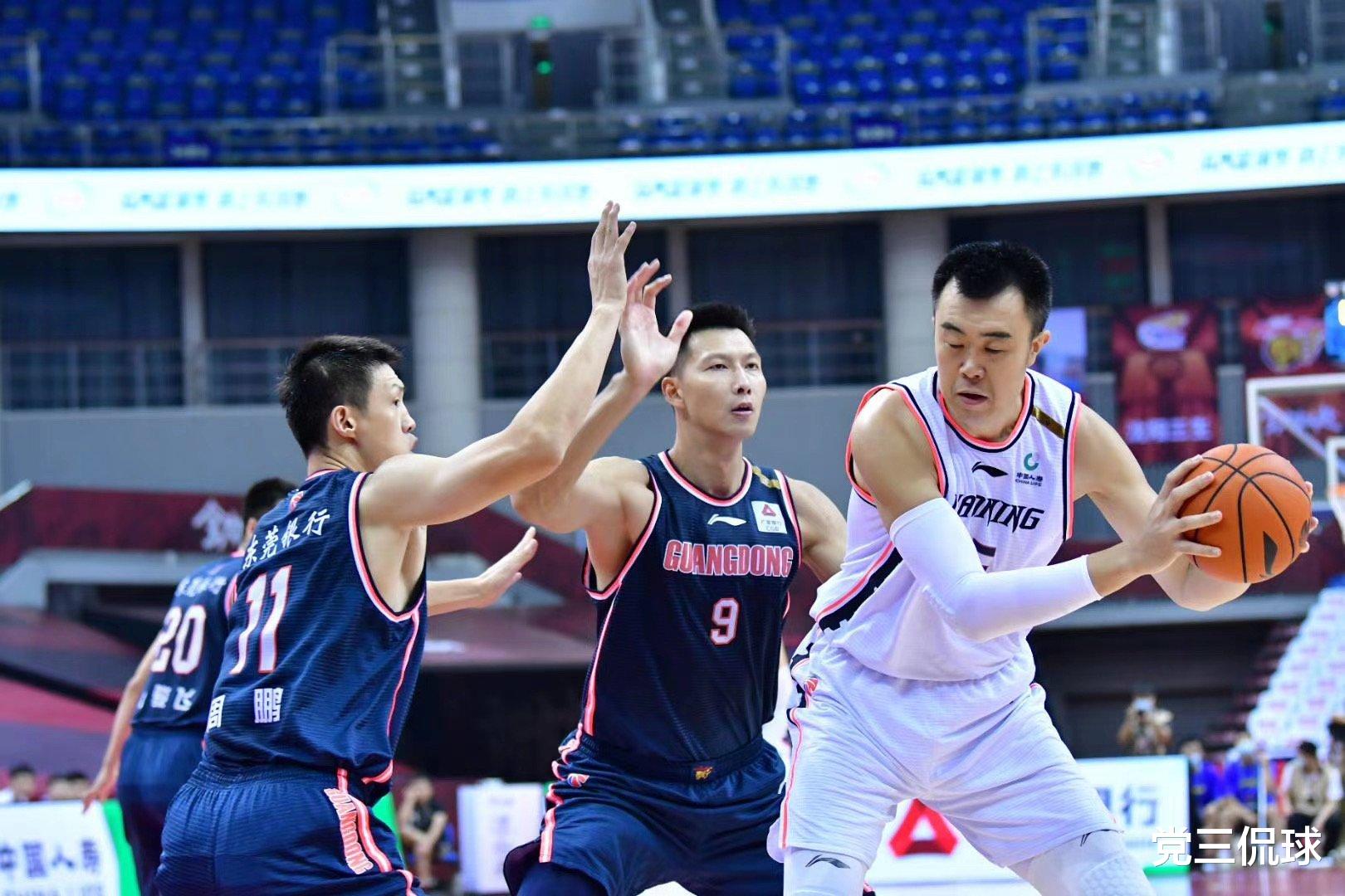 辽宁男篮|辽宁本钢，被逼出了最后的两张底牌！