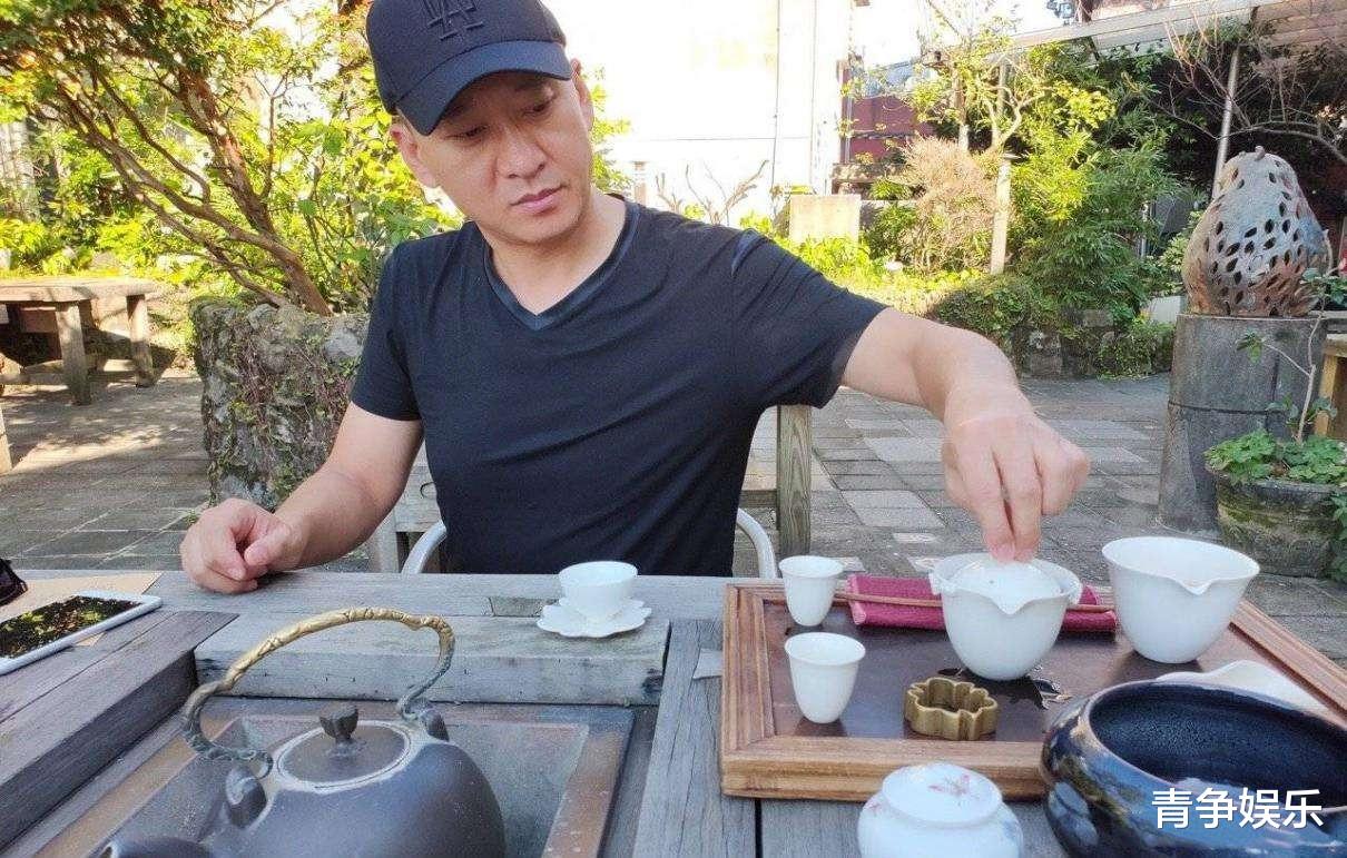 刘德华▲周杰晒聊天记录“打脸”质疑者,2万斤大米1个月未捐出有苦衷