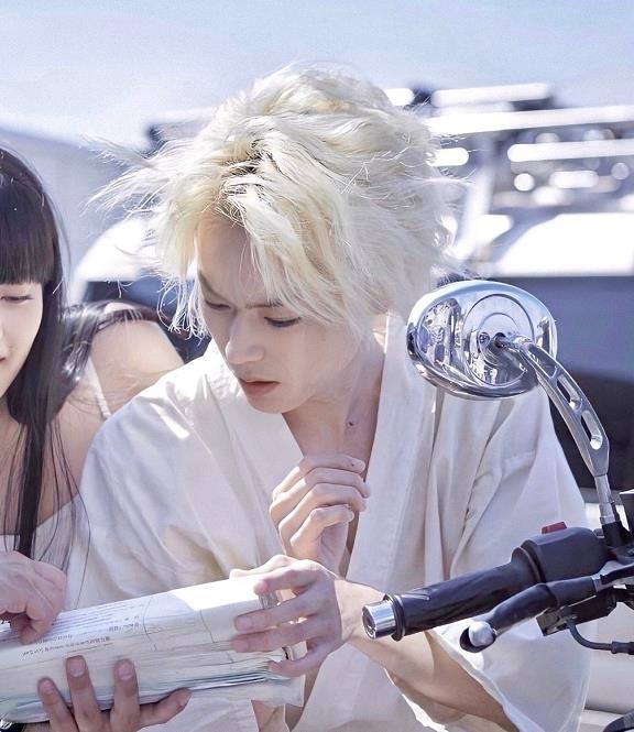 男神|一国一白发男神？澳洲有戳爷，韩国有权志龙，看到我们的：秒变女友粉！