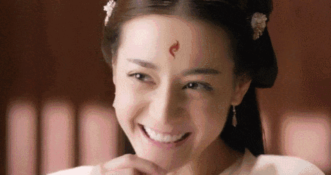 #迪丽热巴#要流量不要花期,热巴这两年累到脸垮,素颜好明显,她还能撑多久