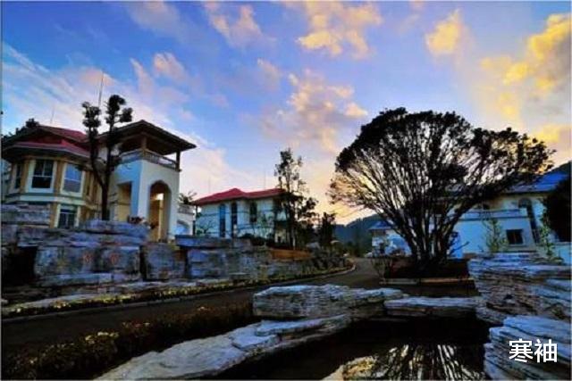 水司楼|负债400亿的贵州贫困县,斥资2亿的“第一水司楼”,谁来买单?