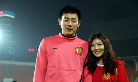 『广州恒大』发布会官宣！恒大三大功勋确定新赛季球衣号码，国脚中卫独霸两个