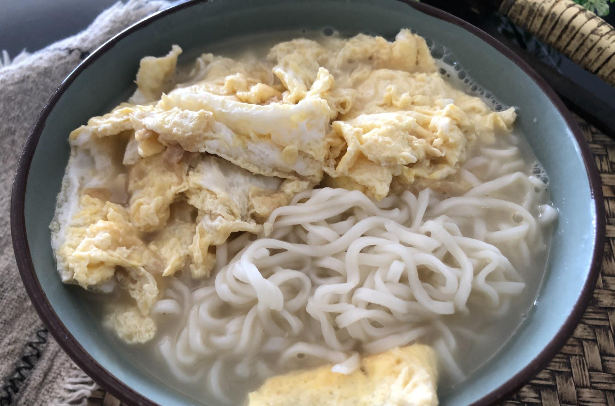 【扁豆】7月，孩子点名要吃这早餐，网友纷纷评论说：这吃法太奢侈了