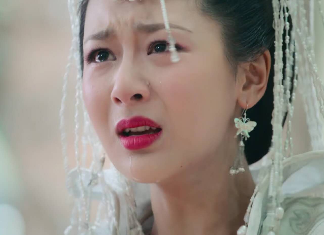 『旭凤』《香蜜》原著：旭凤有多爱锦觅？从他“凤翎”的三次出鞘就能看出