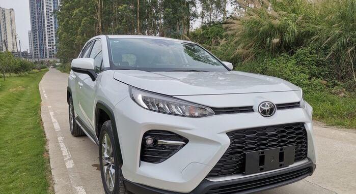 丰田|19.6万入手威兰达豪华版,开了两个月的感受,符合丰田一贯作风!