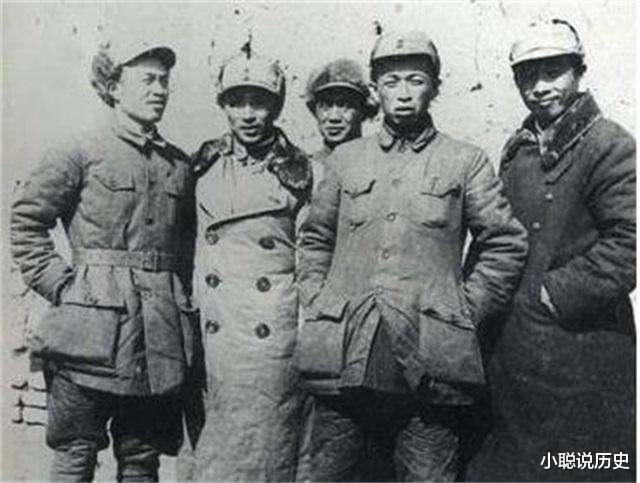 |中国首次授军衔,有三人觉得衔位低了闹得很凶,获得了什么军衔?