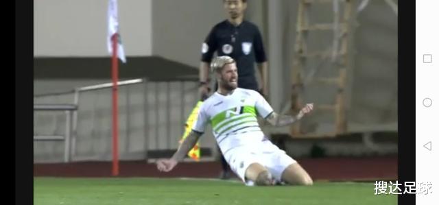 #绝杀#2-1，亚洲豪门登顶！30岁前中超悍将建功，28岁锋霸绝杀+激情滑跪