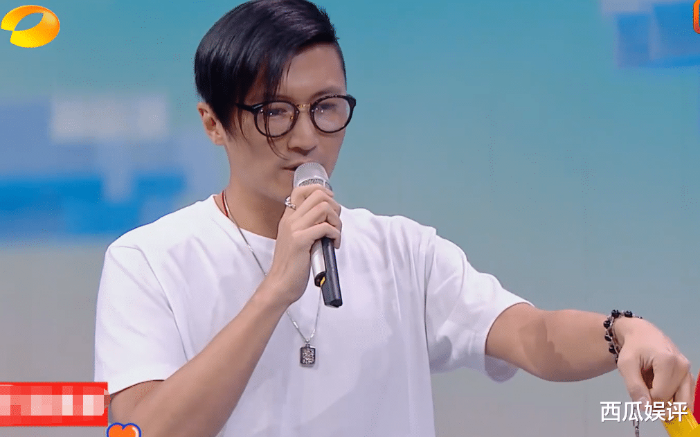 霍汶希|《快乐大本营》下期要火，霍汶希带英皇当红艺人来袭，收视稳了！