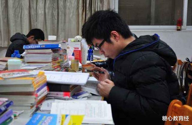 大学|儿子高考失利，父母觉得读专科不如提前工作，网友：别害了孩子